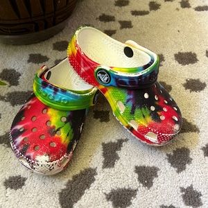 Very worn crocs kids size 6